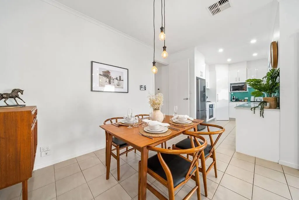 Holiday home Chalfont Way @ Glengowrie - Wifi Bbq Family Villa Somerton Park Australia